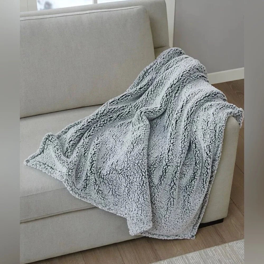 NEW Alpine Valley Cozy Sherpa Throw, 50
